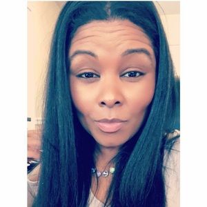 Meet your Posher, Aja